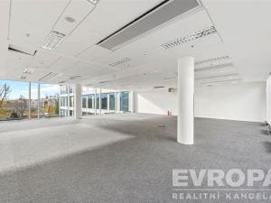 Pronájem kanceláře, Praha - Holešovice, Plynární, 500 m2