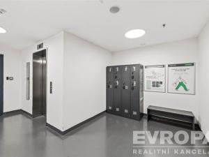 Pronájem kanceláře, Praha - Holešovice, Plynární, 500 m2