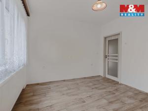 Prodej bytu 3+1, Klatovy - Klatovy IV, Školní, 81 m2