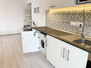 Pronájem bytu 2+kk, Praha, Vinohradská, 52 m2