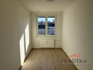 Pronájem bytu 2+1, Opava, Otická, 42 m2
