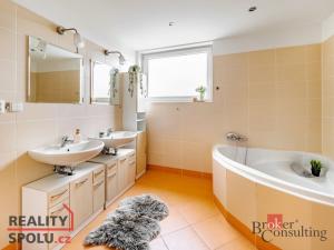 Prodej bytu 3+kk, Praha - Hloubětín, Nademlejnská, 80 m2