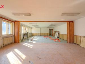 Prodej výrobních prostor, Úpice, Dr. Teuchmanna, 1817 m2