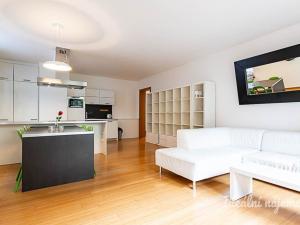 Pronájem bytu 4+kk, Praha - Vysočany, Na vysočanských vinicích, 118 m2