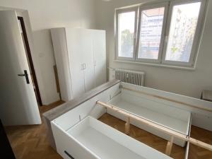 Pronájem bytu 2+1, Olomouc, tř. Svornosti, 54 m2