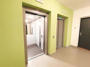 Pronájem bytu 1+kk, Praha - Malešice, Nad úžlabinou, 37 m2