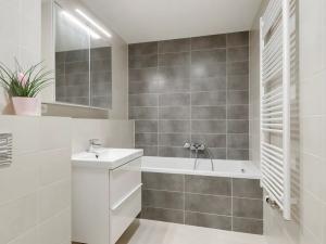 Pronájem bytu 1+kk, Praha - Uhříněves, Ke kříži, 30 m2