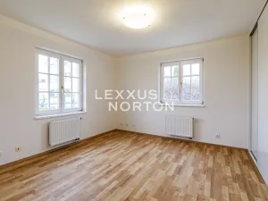 Pronájem vily, Praha - Nebušice, U Házů, 229 m2