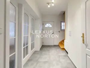 Pronájem vily, Praha - Nebušice, U Házů, 229 m2