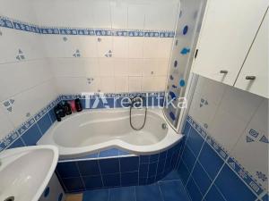 Prodej bytu 2+1, Opava, Hobzíkova, 58 m2