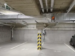 Pronájem garážového stání, Plzeň, Železná, 10 m2
