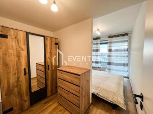 Pronájem bytu 2+kk, Praha - Holešovice, Jankovcova, 59 m2