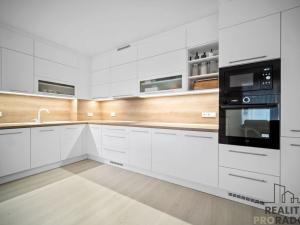 Prodej bytu 3+kk, Hradec Králové, Antonína Petrofa, 103 m2