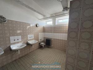 Pronájem skladu, Znojmo, Dobšická, 100 m2