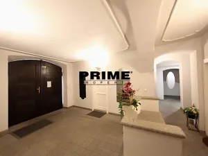 Pronájem bytu 3+1, Praha - Malá Strana, Hroznová, 73 m2