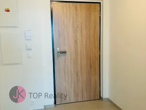 Pronájem bytu 1+kk, Praha - Hloubětín, Kolbenova, 28 m2