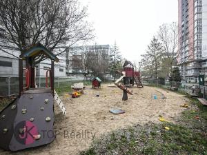 Pronájem bytu 1+kk, Praha - Strašnice, Vinohradská, 41 m2