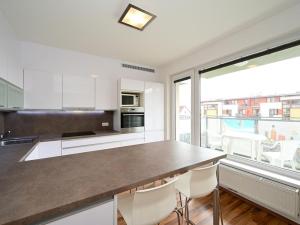 Pronájem bytu 3+kk, Praha - Kobylisy, Ke Stírce, 72 m2