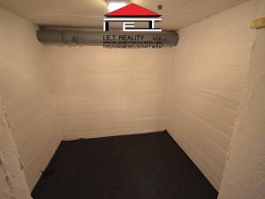 Pronájem skladu, Praha - Libeň, náměstí Dr. Václava Holého, 100 m2