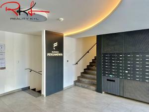 Pronájem garáže, Praha, U Pergamenky, 16 m2