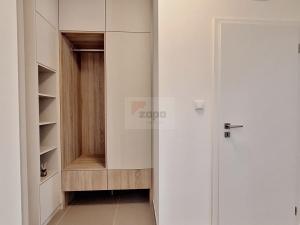 Pronájem bytu 2+kk, Praha - Dolní Měcholupy, Honzíkova, 57 m2