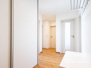 Pronájem bytu 3+kk, Praha - Krč, Hurbanova, 66 m2