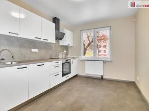 Prodej bytu 2+1, Ostrov, Mánesova, 69 m2