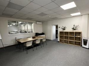 Pronájem skladu, 781 m2