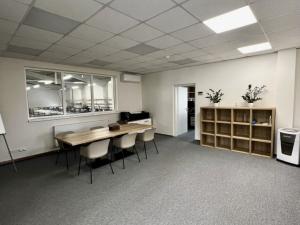 Pronájem skladu, 781 m2