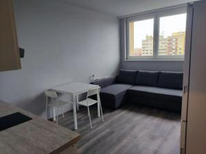 Pronájem bytu 1+kk, Praha - Střížkov, Děčínská, 25 m2