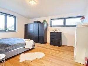 Prodej bytu 3+kk, Praha - Lhotka, Slepá I, 74 m2