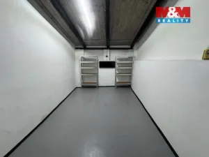 Pronájem garáže, Krupá, 18 m2