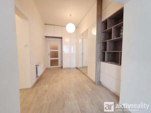 Pronájem bytu 3+1, Praha - Dejvice, Na Dionysce, 84 m2