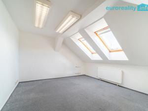 Pronájem kanceláře, Tachov, náměstí Republiky, 27 m2