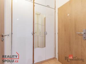 Pronájem bytu 1+1, Brno - Lesná, Halasovo náměstí, 32 m2