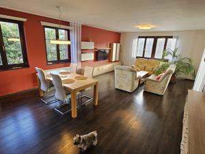 Prodej rodinného domu, Rožmitál pod Třemšínem, Sladkovského, 200 m2