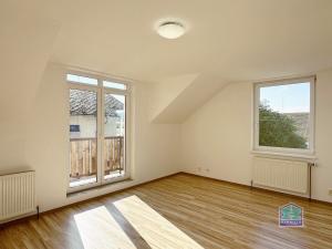 Prodej bytu 3+1, Měčín, Sadová, 84 m2