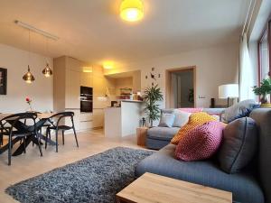 Pronájem bytu 4+kk, Praha - Smíchov, U Nikolajky, 125 m2