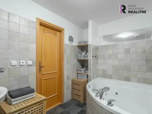 Prodej bytu 4+kk, Luhačovice, Masarykova, 180 m2