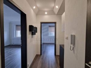 Pronájem bytu 2+1, Karlovy Vary, Charkovská, 51 m2