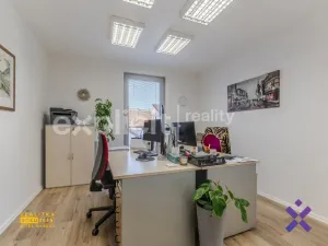 Prodej obchodního prostoru, Uherské Hradiště, Otakarova, 630 m2