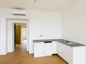 Pronájem bytu 1+kk, Praha - Vinohrady, 26 m2