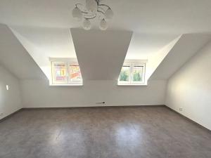 Pronájem rodinného domu, Velké Přílepy, Sukova, 176 m2