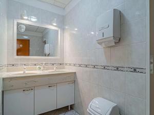 Prodej kanceláře, Třinec, 2388 m2