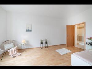 Pronájem bytu 2+kk, Praha - Žižkov, Husinecká, 48 m2