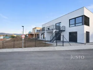 Prodej bytu 3+kk, Písek, Dolní, 84 m2