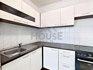 Prodej bytu 2+kk, Praha - Horní Měcholupy, Neapolská, 45 m2