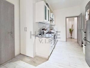 Prodej bytu 4+1, Praha - Holešovice, Bubenská, 100 m2