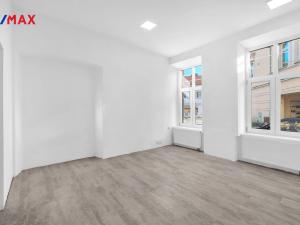 Pronájem bytu 2+1, Hradec Králové - Kukleny, Zelená, 58 m2