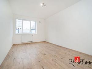 Pronájem bytu 2+kk, Kladno, Jaroslava Holečka, 56 m2